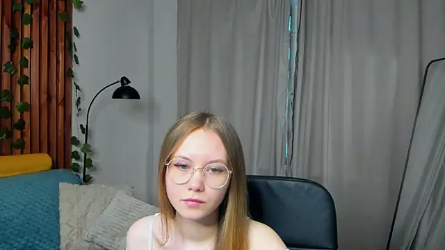 FloraLarsson online show from 14, 5, 2026