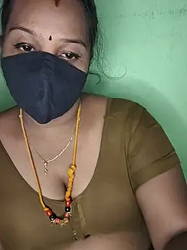 Snapshot of tamil_butterfly chatting on 13, 7, 2026 tamil butterfly online show from 13, 7, 2026