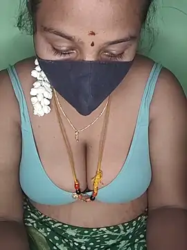 Snapshot of tamil_butterfly chatting on 19, 6, 2026 tamil butterfly online show from 19, 6, 2026