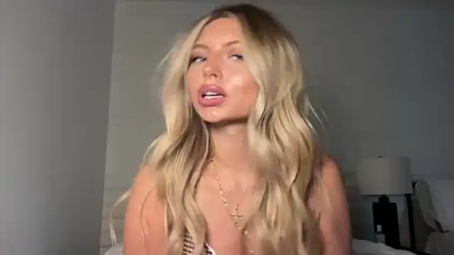 Snapshot of Summerclarke chatting on 15, 5, 2026 Summerclarke online show from 15, 5, 2026
