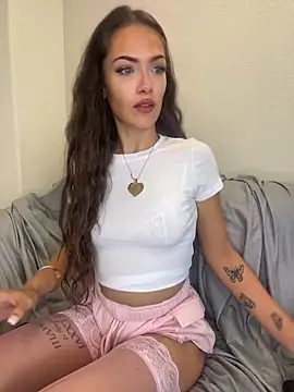 Lily Goldd online show from 29, 4, 2026