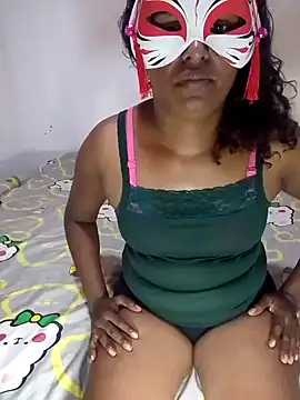 Snapshot of Kristeena- chatting on 7, 5, 2026 Kristeena- online show from 7, 5, 2026