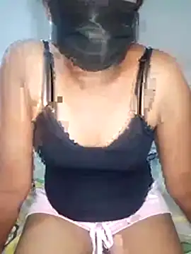 Snapshot of Kristeena- chatting on 1, 6, 2026 Kristeena- online show from 1, 6, 2026