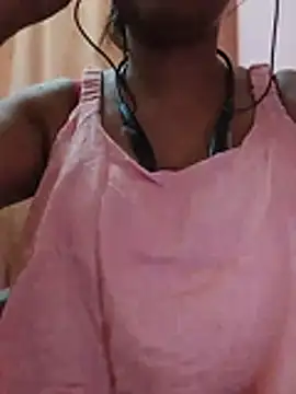 Snapshot of sexy_dimple_bhabi chatting on 6, 8, 2026 sexy dimple bhabi online show from 6, 8, 2026