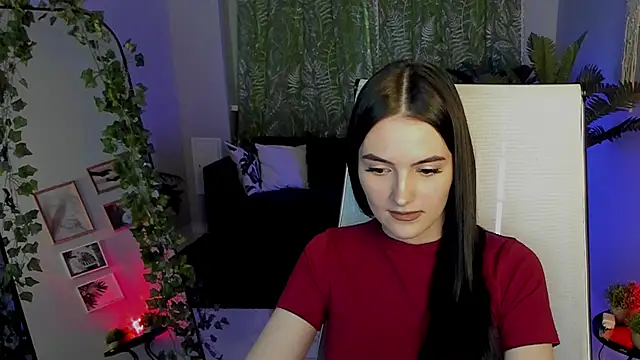 StellaCrowe online show from 8, 5, 2026