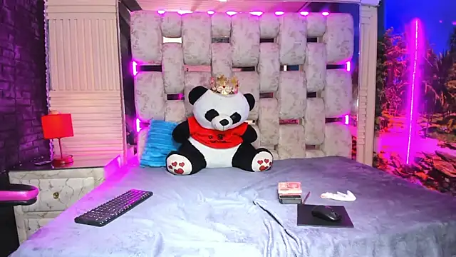 Snapshot of MahiaraHot chatting on 8, 5, 2026 MahiaraHot online show from 8, 5, 2026