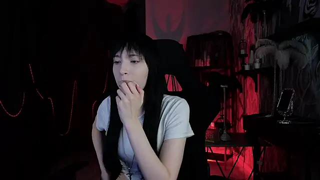 Snapshot of SeraphineSparda chatting on 13, 6, 2026 SeraphineSparda online show from 13, 6, 2026