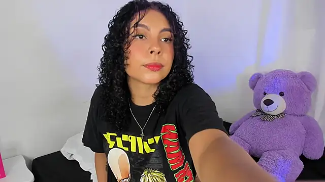 Snapshot of Violetta_cam_ chatting on 30, 5, 2026 Violetta cam online show from 30, 5, 2026