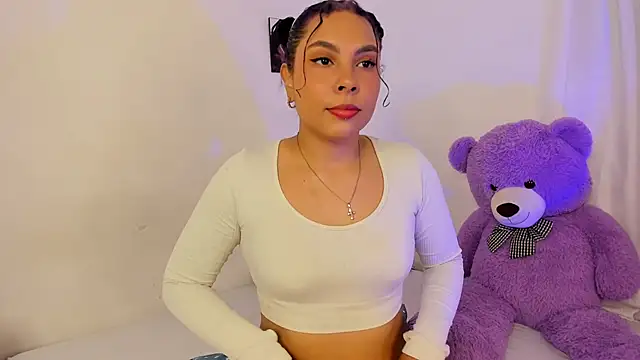 Snapshot of Violetta_cam_ chatting on 4, 6, 2026 Violetta cam online show from 4, 6, 2026