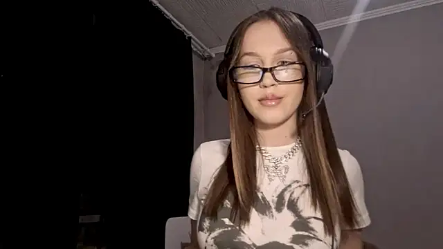 Snapshot of Katrinethequeen chatting on 4, 5, 2026 Katrinethequeen online show from 4, 5, 2026