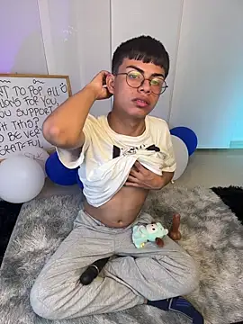 Asher Young online show from 5, 5, 2026