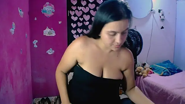 Snapshot of Kiara_tits chatting on 29, 5, 2026 Kiara tits online show from 29, 5, 2026