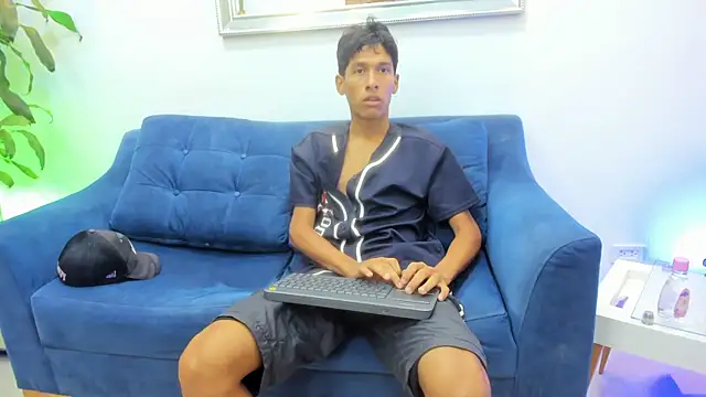 Snapshot of Zane_Belville chatting on 10, 5, 2026 Zane Belville online show from 10, 5, 2026