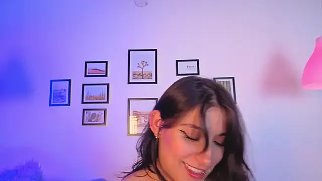 Snapshot of Kendaall_sweet chatting on 11, 7, 2026 Kendaall sweet online show from 11, 7, 2026