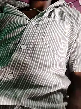Snapshot of Tushu_under19_boy chatting on 5, 6, 2026 Tushu under19 boy online show from 5, 6, 2026
