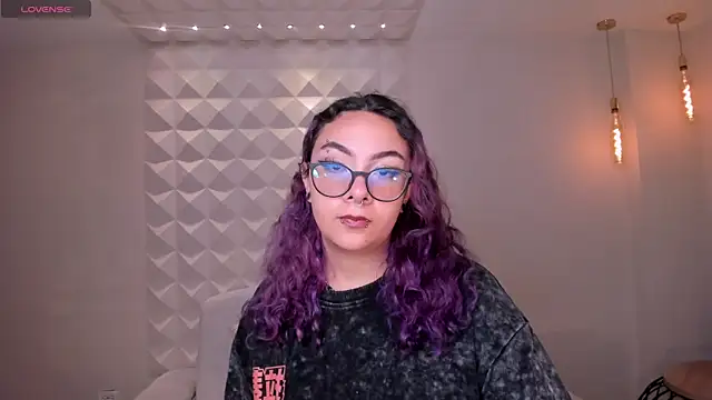 LoiseHarper online show from 15, 6, 2026