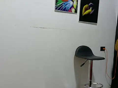 Snapshot of dulce_alexandra chatting on 19, 5, 2026 dulce alexandra online show from 19, 5, 2026