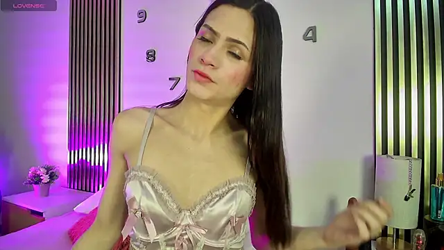 Juliette Doll  online show from 7, 5, 2026