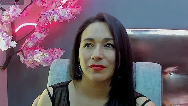 Elizabeth bennett online show from 19, 6, 2026