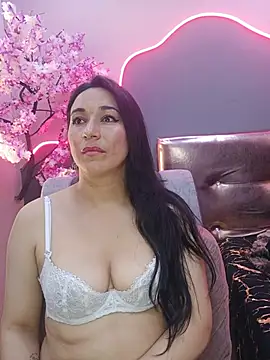 Elizabeth bennett online show from 20, 6, 2026