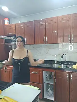 Elizabeth bennett online show from 20, 5, 2026