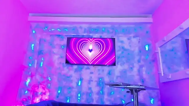 Alisson Santiel online show from 16, 5, 2026