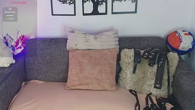 Angelabrowm online show from 24, 6, 2026