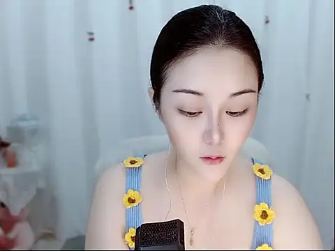 Amy-cnbaby online show from 4, 6, 2026