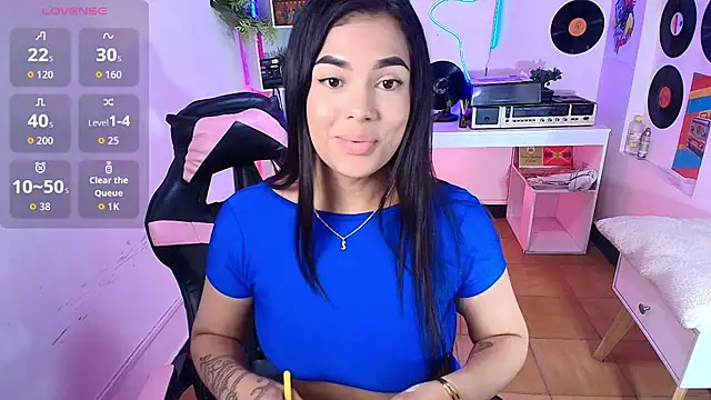Snapshot of Duulce_mia chatting on 8, 7, 2026 Duulce mia online show from 8, 7, 2026
