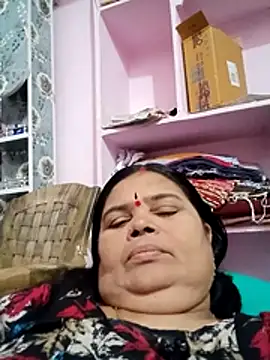 Snapshot of dheepika11 chatting on 4, 6, 2026 dheepika11 online show from 4, 6, 2026