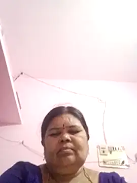 Snapshot of dheepika11 chatting on 6, 5, 2026 dheepika11 online show from 6, 5, 2026