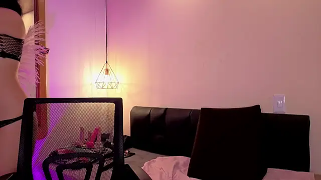 Chloe monroee online show from 1, 5, 2026
