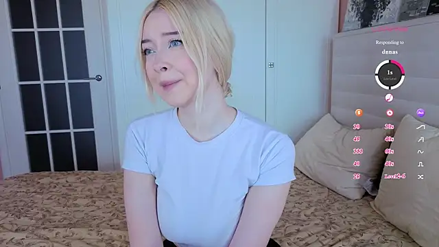 Snapshot of Chanelbayerr chatting on 7, 6, 2026 Chanelbayerr online show from 7, 6, 2026