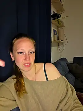 SweetGermanAlina online show from 17, 5, 2026