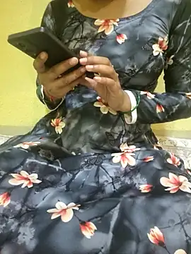 Snapshot of Seema_yadav01 chatting on 4, 5, 2026 Seema yadav01 online show from 4, 5, 2026