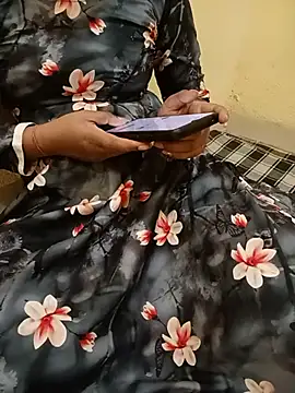 Seema yadav01 online show from 17, 7, 2026