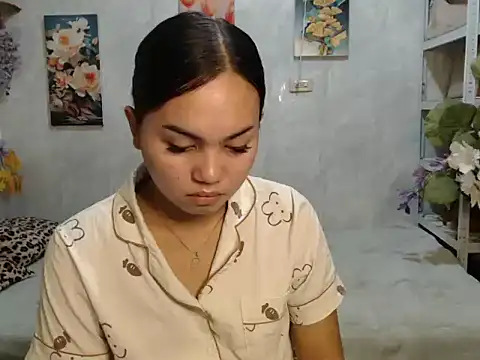 Snapshot of ur_asiankat chatting on 22, 6, 2026 ur asiankat online show from 22, 6, 2026