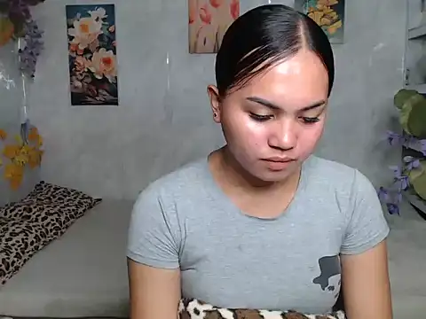 Snapshot of ur_asiankat chatting on 30, 7, 2026 ur asiankat online show from 30, 7, 2026