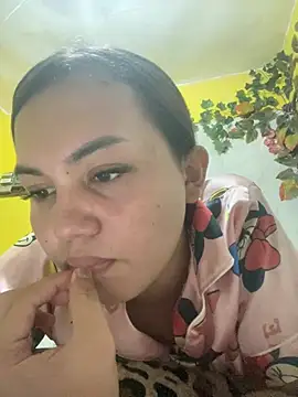 Snapshot of ur_asiankat chatting on 13, 7, 2026 ur asiankat online show from 13, 7, 2026