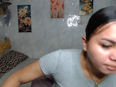 Snapshot of ur_asiankat chatting on 24, 7, 2026 ur asiankat online show from 24, 7, 2026