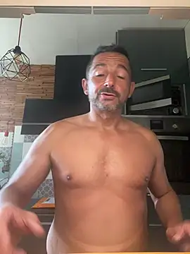 Snapshot of daddy3945 chatting on 18, 6, 2026 daddy3945 online show from 18, 6, 2026