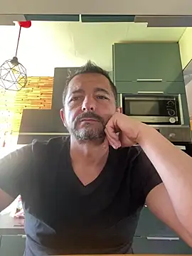 Snapshot of daddy3945 chatting on 21, 5, 2026 daddy3945 online show from 21, 5, 2026