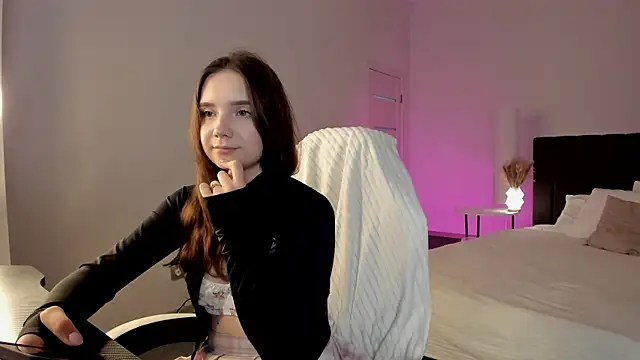 Elvienne online show from 10, 6, 2026