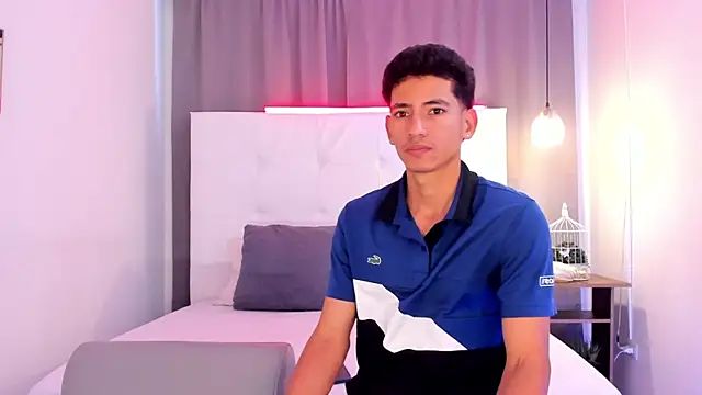 Snapshot of Alejo-and-Thiago chatting on 16, 5, 2026 Alejo-and-Thiago online show from 16, 5, 2026