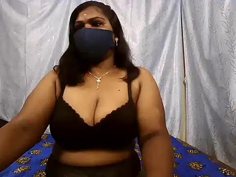 Snapshot of magilyatchini chatting on 4, 7, 2026 magilyatchini online show from 4, 7, 2026