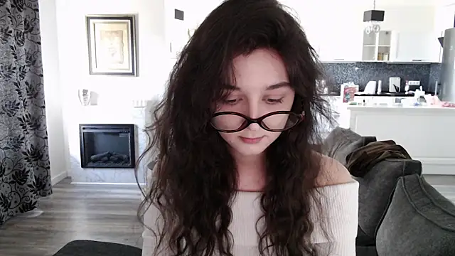 cute lilia online show from 3, 5, 2026