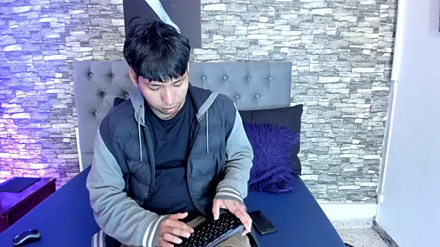 Snapshot of jhoan_evanss chatting on 5, 7, 2026 jhoan evanss online show from 5, 7, 2026
