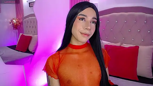 Snapshot of Khloe_Dangel chatting on 6, 5, 2026 Khloe Dangel online show from 6, 5, 2026