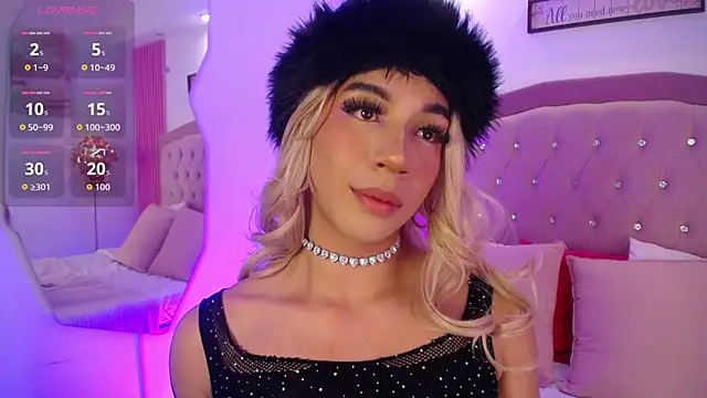 Snapshot of Khloe_Dangel chatting on 25, 5, 2026 Khloe Dangel online show from 25, 5, 2026