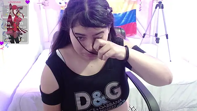 Snapshot of Laurha_ chatting on 15, 6, 2026 Laurha online show from 15, 6, 2026